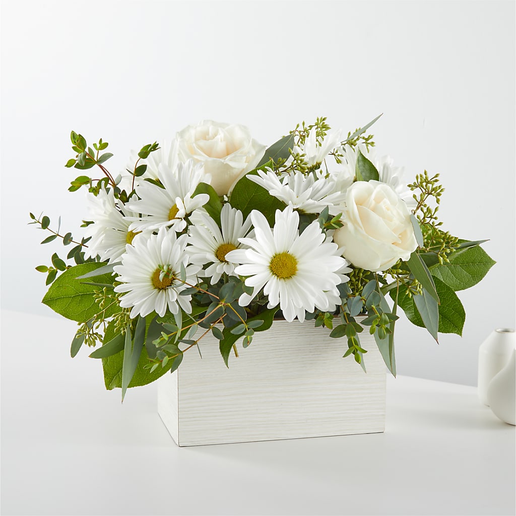 Fresh Linen Box Bouquet – SADIE'S FLOWER SHOP, Rayne LA