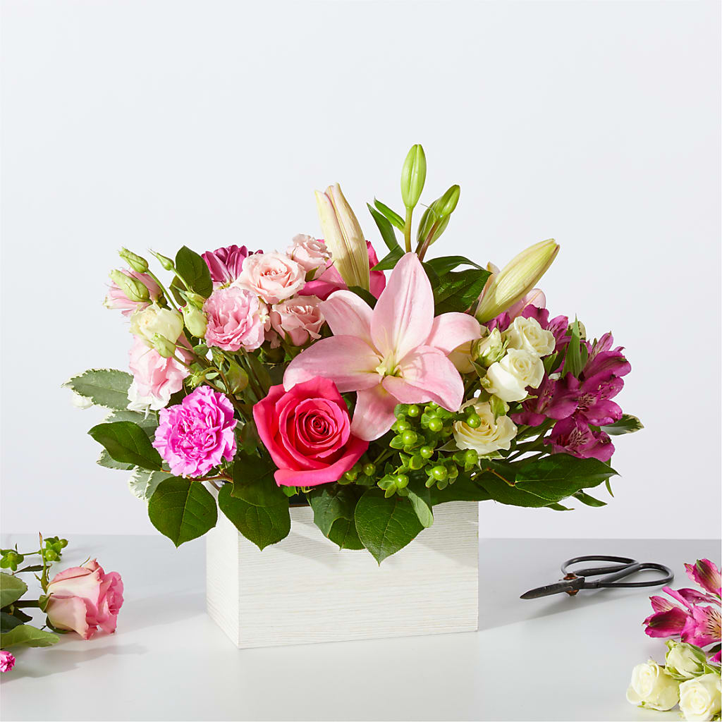 Sweetberry Box – A Florist Original – SADIE'S FLOWER SHOP, Rayne LA