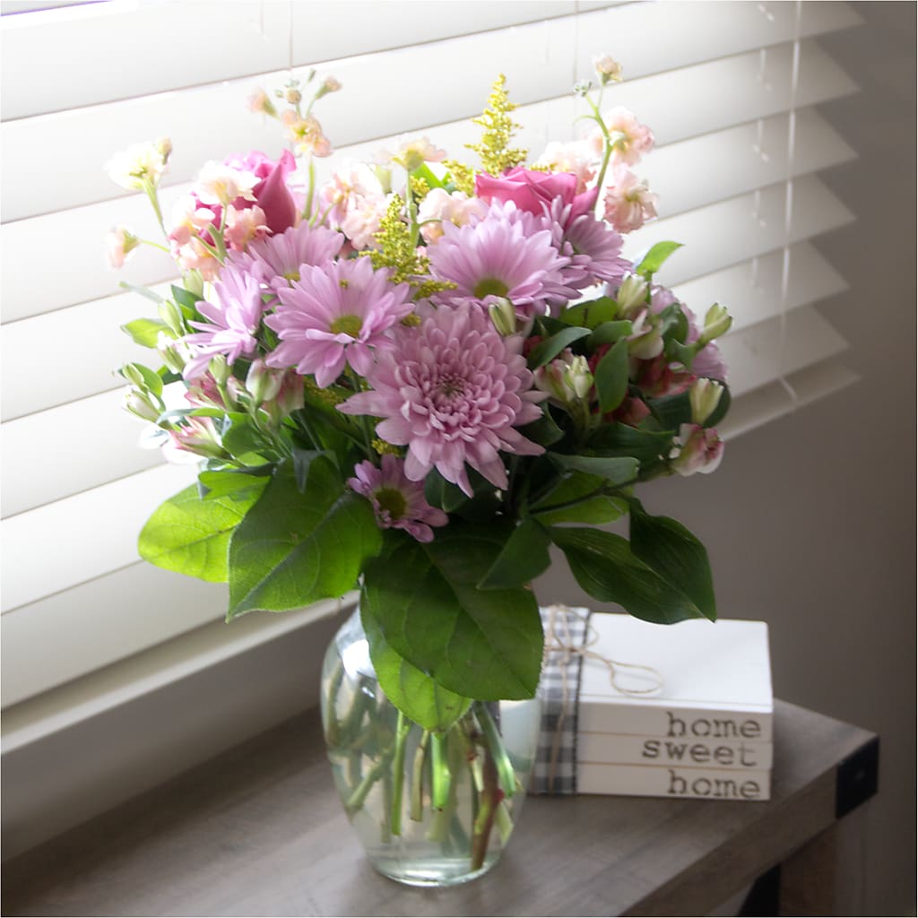 Pastel Tradition - A Florist Original – SADIE'S FLOWER SHOP, Rayne LA