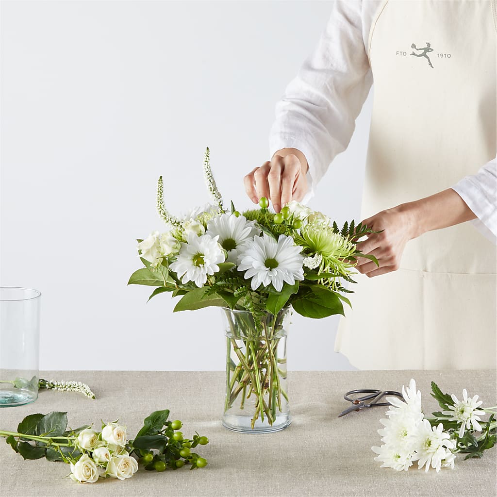 Irish Garden - A Florist Original – SADIE'S FLOWER SHOP, Rayne LA