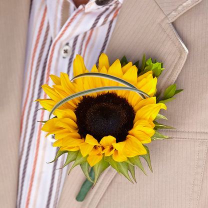 Free Spirit Boutonniere – SADIE'S FLOWER SHOP, Rayne LA
